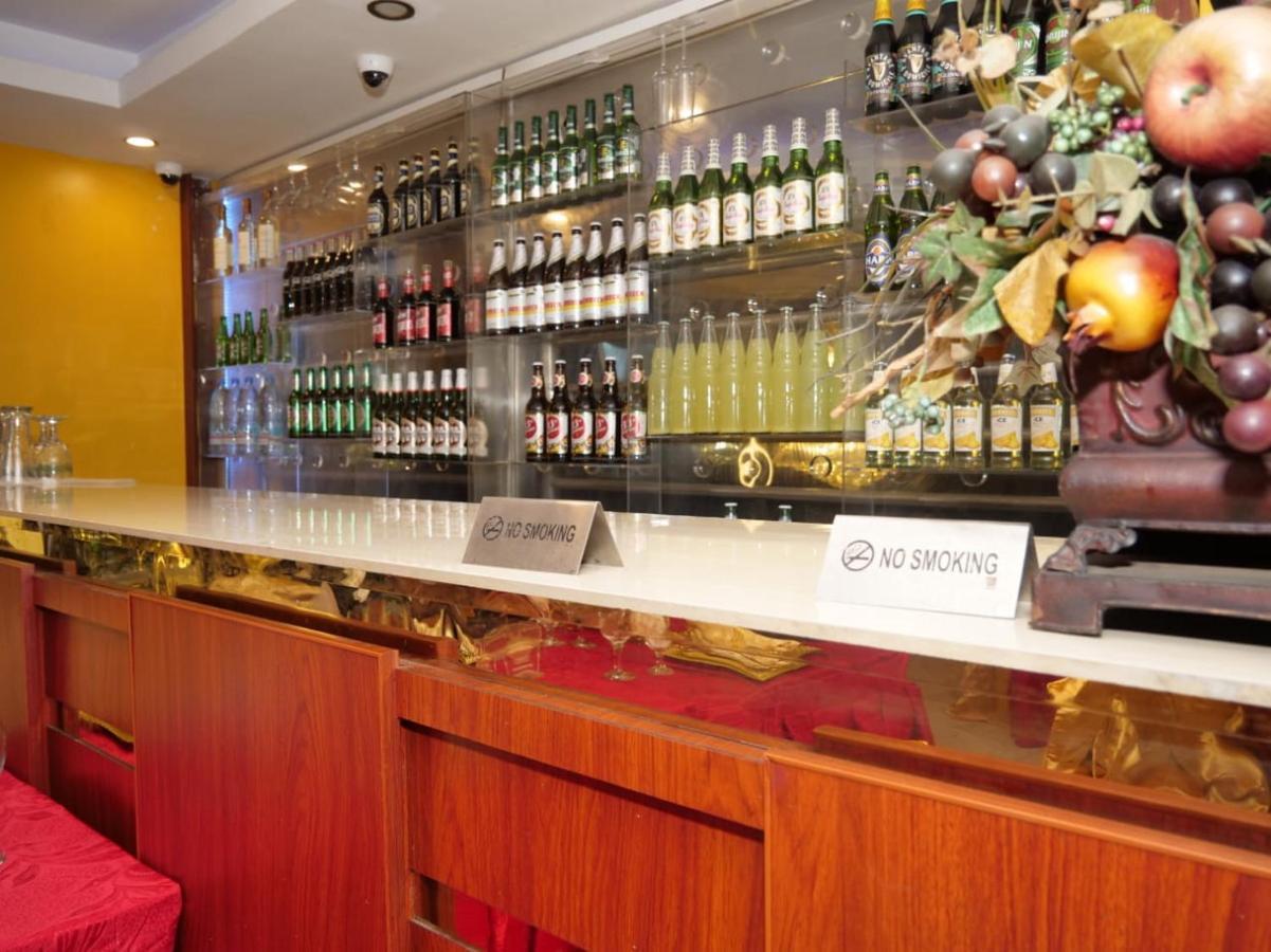 דואלה Marriot Metropolitan Hotel מראה חיצוני תמונה